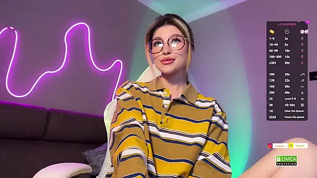 Snapshot of ellie_miu chatting on December 2024 04:46:02 PM ellie miu online show from December 2024 04:46:02 PM