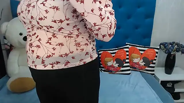 Snapshot of Sexy_MALIKKA chatting on January 2025 12:49:02 PM Sexy MALIKKA online show from January 2025 12:49:02 PM