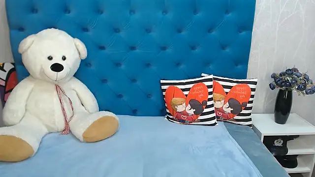 Snapshot of Sexy_MALIKKA chatting on February 2025 04:39:02 PM Sexy MALIKKA online show from February 2025 04:39:02 PM