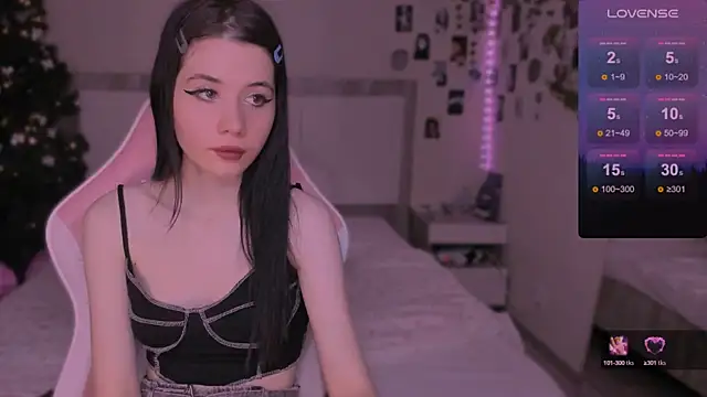 Snapshot of CoddleWeeper_ chatting on December 2024 09:39:02 AM CoddleWeeper online show from December 2024 09:39:02 AM