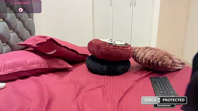 Unique-Beauty online show from May 2026 04:56:02 PM