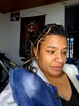 Selket11 online show from February 2025 10:49:01 AM