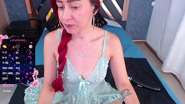 Snapshot of bianca_milfsexy chatting on December 2024 12:01:01 AM bianca milfsexy online show from December 2024 12:01:01 AM