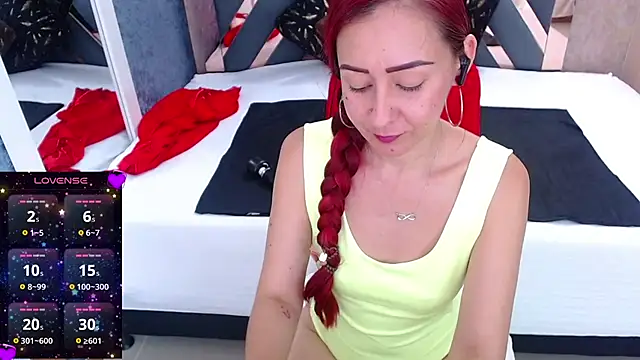 Snapshot of bianca_milfsexy chatting on March 2025 01:43:01 AM bianca milfsexy online show from March 2025 01:43:01 AM