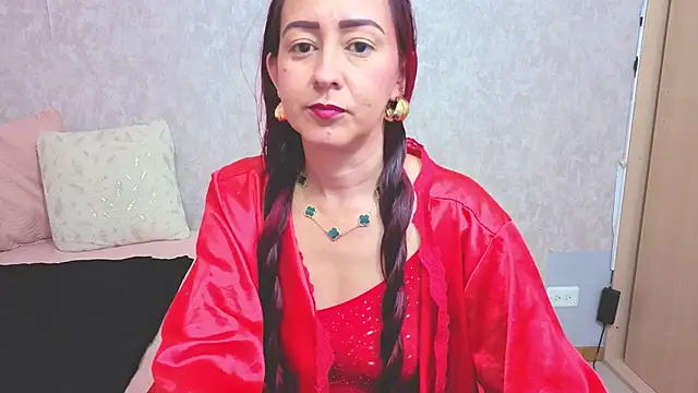 Snapshot of bianca_milfsexy chatting on October 2025 10:58:01 PM bianca milfsexy online show from October 2025 10:58:01 PM