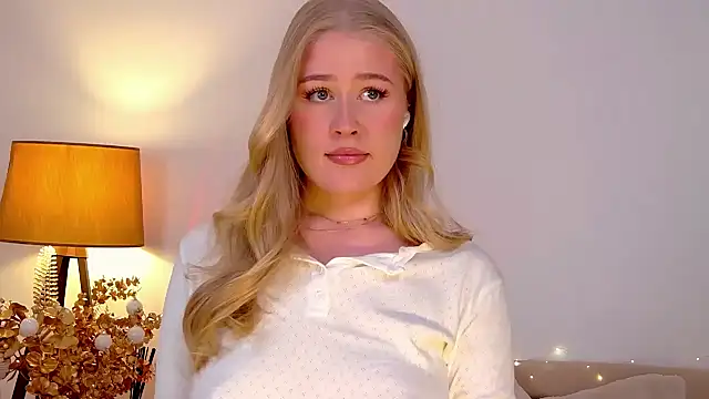 Snapshot of JuliaJaee chatting on January 2025 08:04:01 PM JuliaJaee online show from January 2025 08:04:01 PM