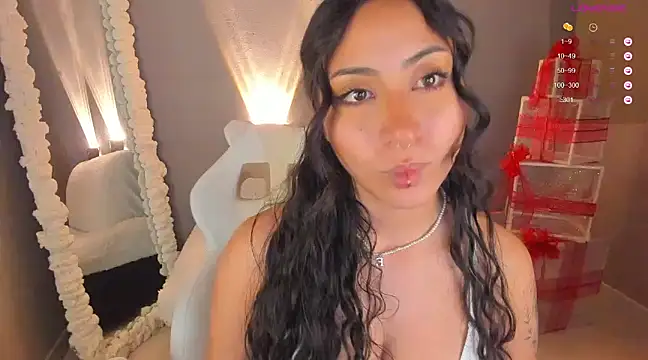 amber curly online show from January 2025 09:09:02 PM