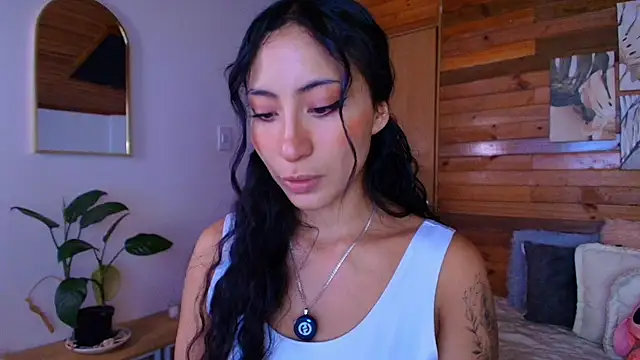 amber curly online show from June 2026 08:43:01 PM