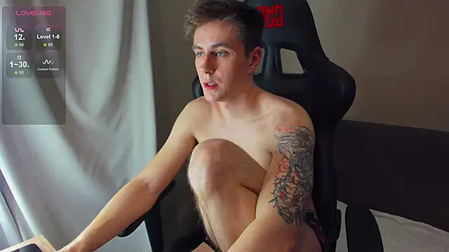 Snapshot of TaisonBrownX chatting on December 2024 08:00:01 PM TaisonBrownX online show from December 2024 08:00:01 PM