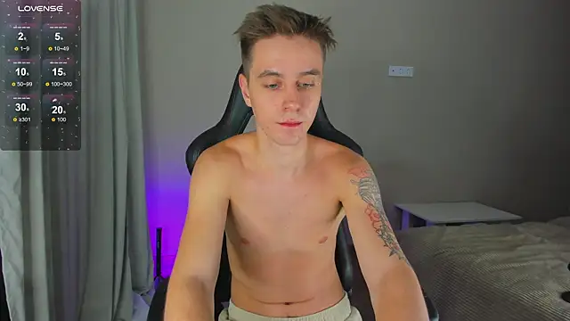 Snapshot of TaisonBrownX chatting on February 2025 07:21:01 PM TaisonBrownX online show from February 2025 07:21:01 PM