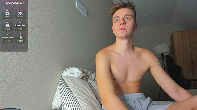 Snapshot of TaisonBrownX chatting on February 2025 06:44:01 PM TaisonBrownX online show from February 2025 06:44:01 PM