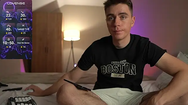 Snapshot of TaisonBrownX chatting on September 2025 07:03:01 PM TaisonBrownX online show from September 2025 07:03:01 PM