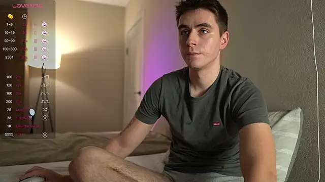 Snapshot of TaisonBrownX chatting on October 2025 07:20:02 PM TaisonBrownX online show from October 2025 07:20:02 PM