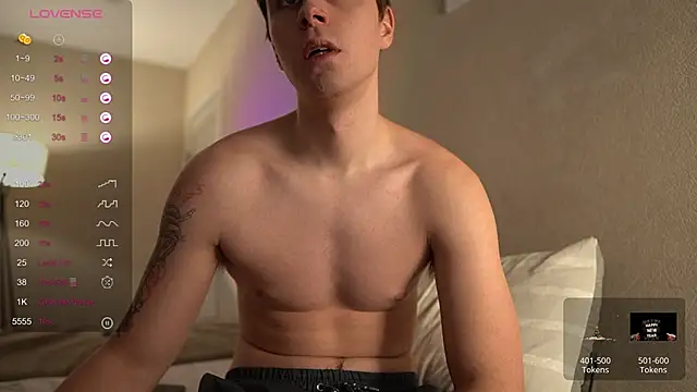 Snapshot of TaisonBrownX chatting on November 2025 10:06:02 AM TaisonBrownX online show from November 2025 10:06:02 AM