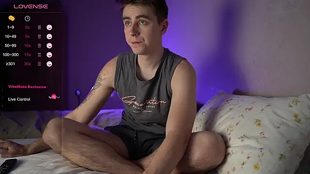 Snapshot of TaisonBrownX chatting on December 2025 07:22:01 PM TaisonBrownX online show from December 2025 07:22:01 PM