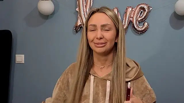 AnnaMaee online show from February 2025 10:18:02 PM