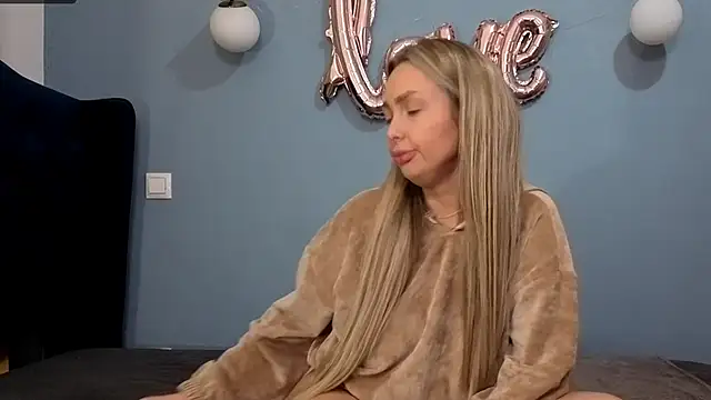 AnnaMaee online show from February 2025 01:21:02 AM