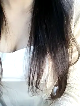 Snapshot of _Linez_ chatting on November 2025 05:57:01 PM Linez online show from November 2025 05:57:01 PM