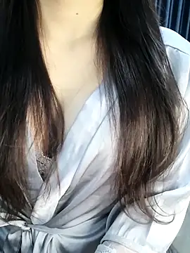 Snapshot of _Linez_ chatting on December 2025 04:25:01 PM Linez online show from December 2025 04:25:01 PM