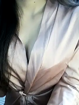 Snapshot of _Linez_ chatting on January 2026 04:54:02 PM Linez online show from January 2026 04:54:02 PM