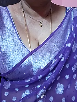 ananya956 online show from April 2026 10:07:02 PM