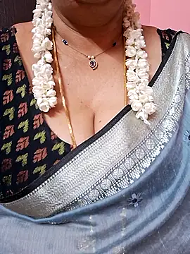 ananya956 online show from May 2026 01:43:02 AM