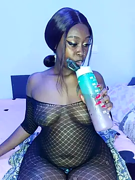 Lyiaspark online show from April 2026 11:24:02 AM