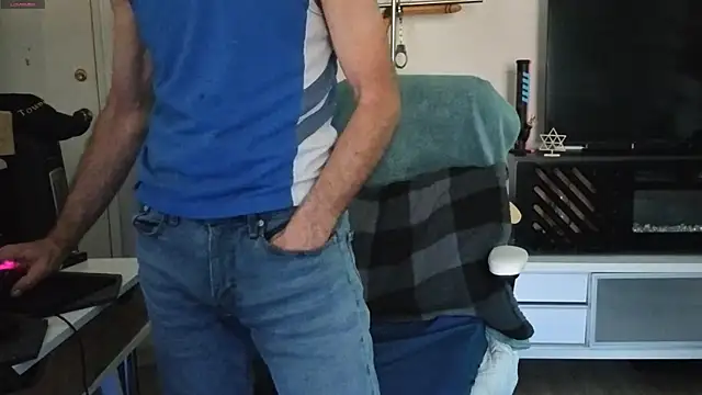 Towndude123 online show from May 2026 07:44:02 PM