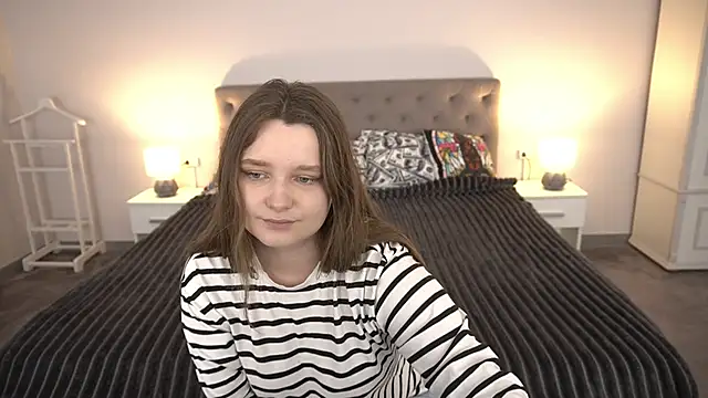MagicPeachh  online show from June 2026 12:40:02 PM