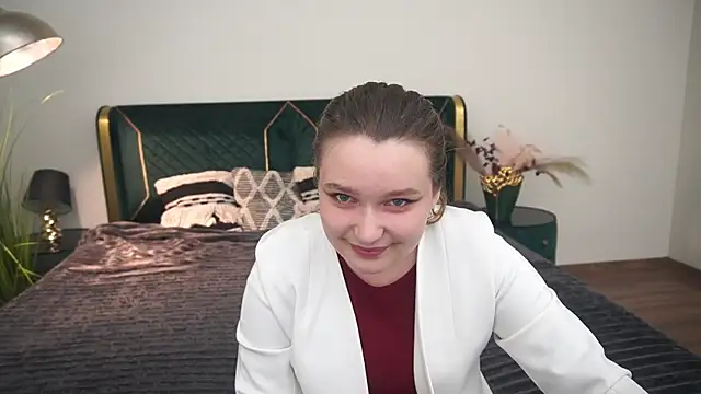 MagicPeachh  online show from July 2026 07:40:02 PM