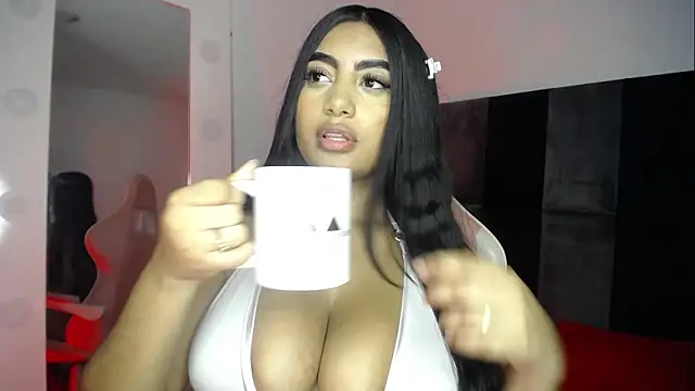 Snapshot of Karla_thompson__ chatting on April 2026 02:25:02 AM Karla thompson online show from April 2026 02:25:02 AM