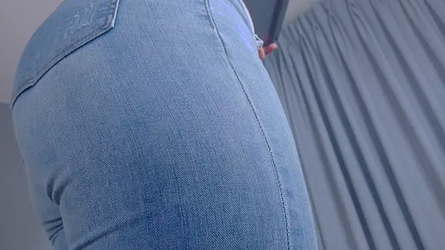 LilithSmith  online show from December 2025 11:36:02 AM