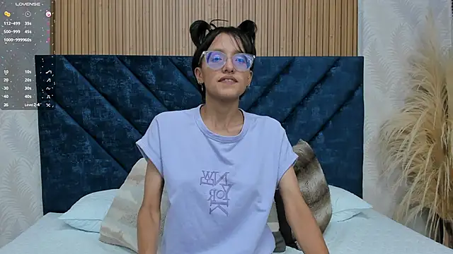 Snapshot of Marge_lasander chatting on February 2025 02:03:02 AM Marge lasander online show from February 2025 02:03:02 AM