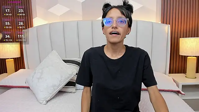 Snapshot of Marge_lasander chatting on October 2025 01:47:02 AM Marge lasander online show from October 2025 01:47:02 AM