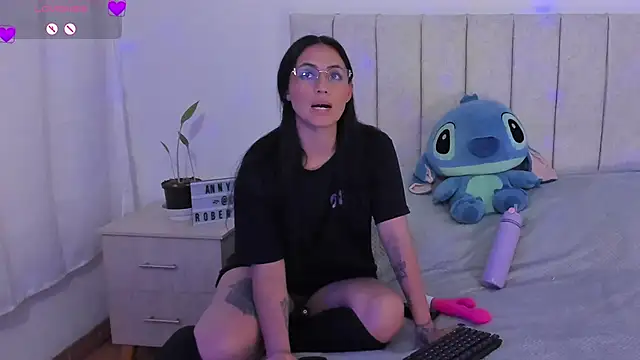 anny roberts online show from November 2025 10:09:02 PM