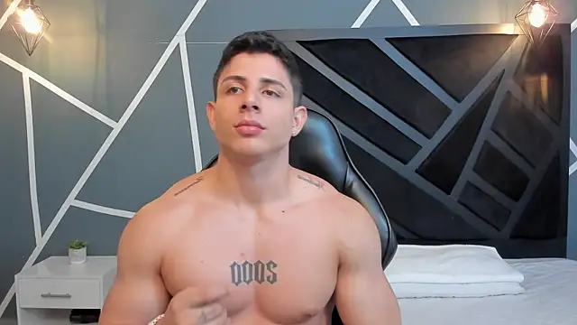 Johan Williams 07 online show from December 2024 02:53:01 AM