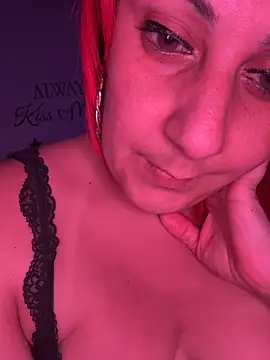 Snapshot of DeeLight124 chatting on February 2026 06:22:01 AM DeeLight124 online show from February 2026 06:22:01 AM