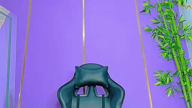 Snapshot of scarlet-jonesx chatting on October 2025 03:36:01 PM scarlet-jonesx online show from October 2025 03:36:01 PM