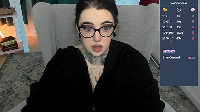 Snapshot of Dixi_Pixi_ chatting on June 2026 05:31:02 AM Dixi Pixi online show from June 2026 05:31:02 AM