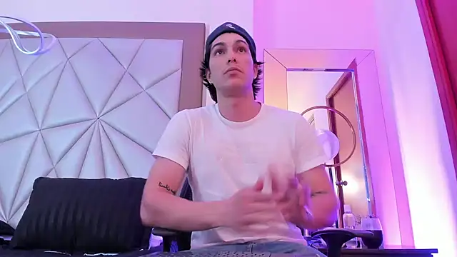 Karimferrer online show from December 2024 07:21:01 AM