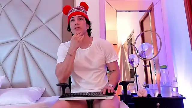 Karimferrer online show from December 2024 04:34:02 AM