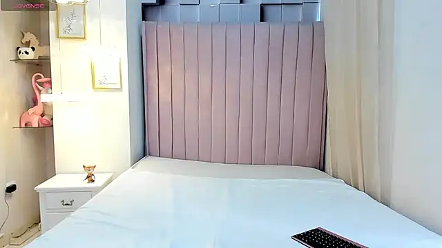 Snapshot of LisbethMoore_ chatting on December 2024 12:38:02 PM LisbethMoore online show from December 2024 12:38:02 PM