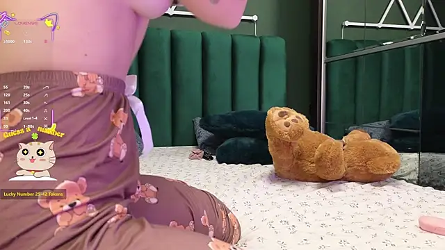 kimmie meow online show from December 2025 07:29:02 PM