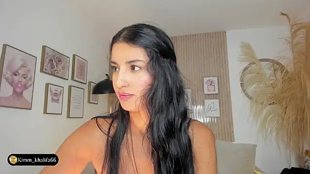 Snapshot of Kimm_khalifa chatting on February 2025 12:09:01 AM Kimm khalifa online show from February 2025 12:09:01 AM