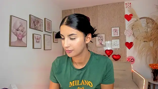 Snapshot of Kimm_khalifa chatting on February 2025 08:03:02 PM Kimm khalifa online show from February 2025 08:03:02 PM