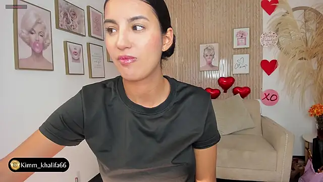 Snapshot of Kimm_khalifa chatting on February 2025 09:46:01 PM Kimm khalifa online show from February 2025 09:46:01 PM