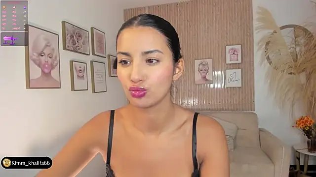 Snapshot of Kimm_khalifa chatting on February 2025 03:37:02 PM Kimm khalifa online show from February 2025 03:37:02 PM