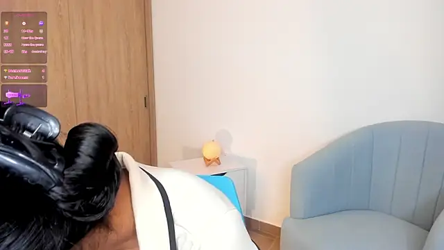 Snapshot of Kimm_khalifa chatting on March 2025 05:05:02 PM Kimm khalifa online show from March 2025 05:05:02 PM