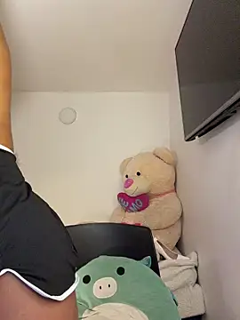 Snapshot of Kimm_khalifa chatting on April 2026 01:58:02 AM Kimm khalifa online show from April 2026 01:58:02 AM