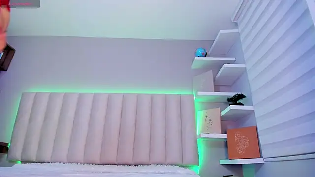 Sally  Walker online show from October 2025 04:10:02 AM